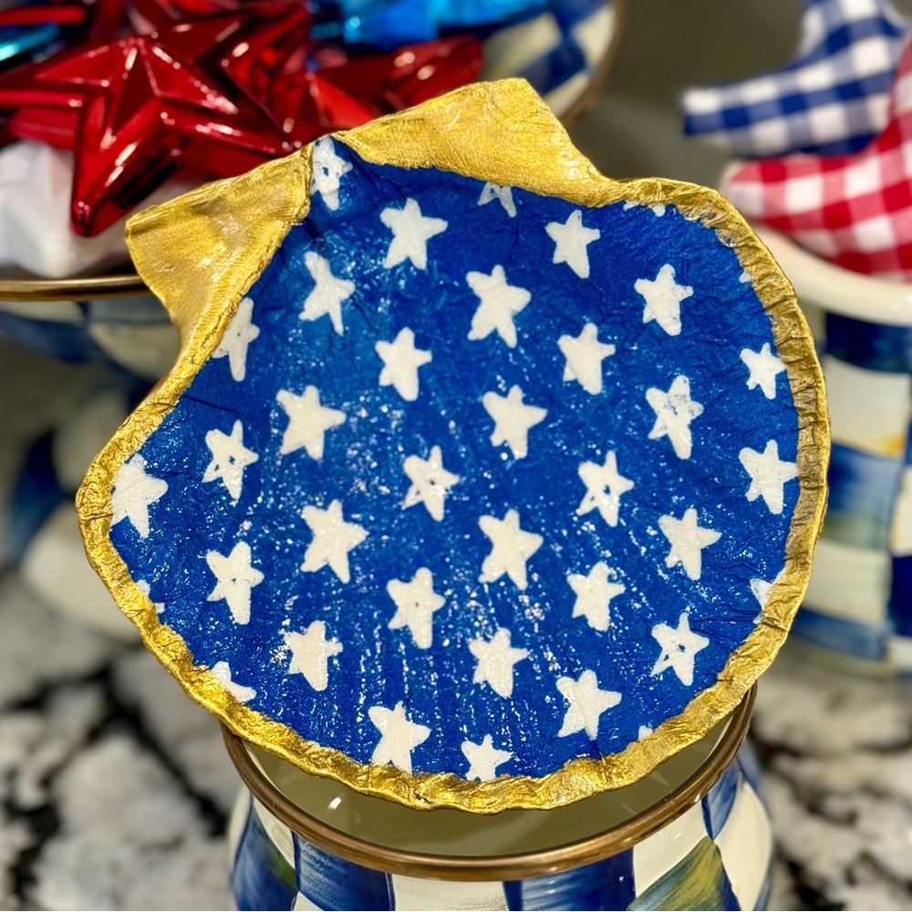 Giant Blue Stars Trinket Shell Dish 5” - Picture 3 of 4